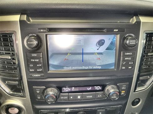 Used 2018 Nissan Titan SV w/ SV Convenience Package image 17