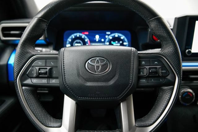 Used 2024 Toyota Tacoma TRD Off-Road AWD/4WD image 31