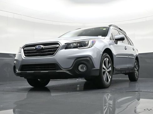 Used 2019 Subaru Outback 3.6R Limited image 34