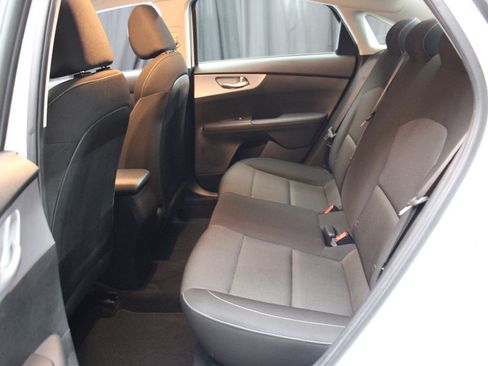 Used 2023 Kia Forte LX image 18