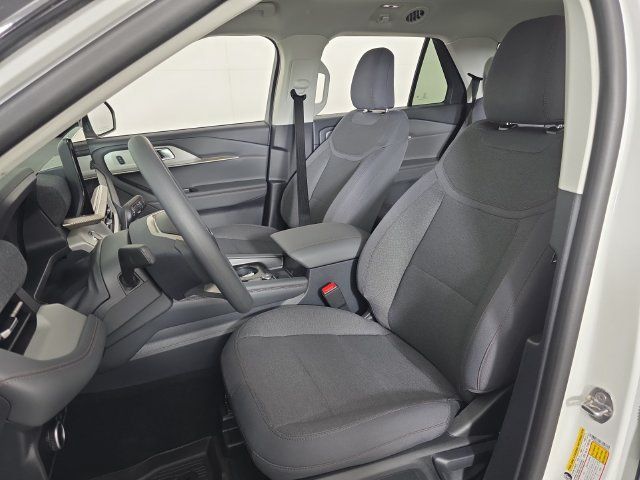 Used 2026 Ford Explorer Active AWD/4WD image 22