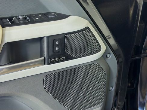Certified 2023 Land Rover Defender 110 SE AWD/4WD image 22