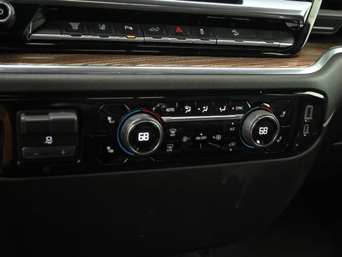 Used 2024 Chevrolet Silverado 2500 LT w/ All Star Edition AWD/4WD image 16