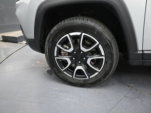 Used 2024 Jeep Compass Trailhawk AWD/4WD image 14