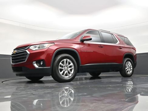 Used 2021 Chevrolet Traverse LT FWD image 21