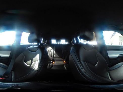 Used 2025 Jeep Compass Limited image 43