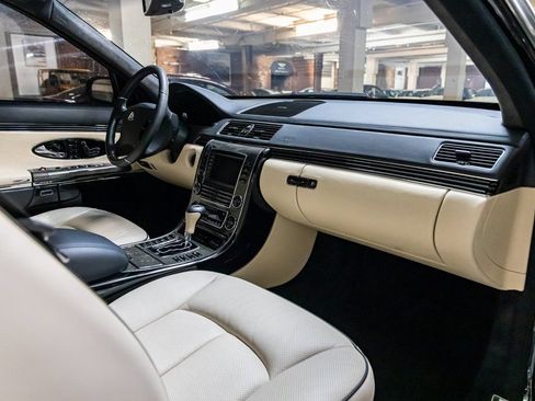 Used 2009 Maybach 62 S RWD image 93