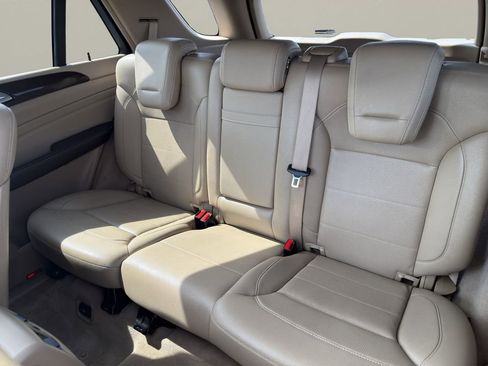 Used 2015 Mercedes-Benz ML 250 BlueTEC 4MATIC image 13