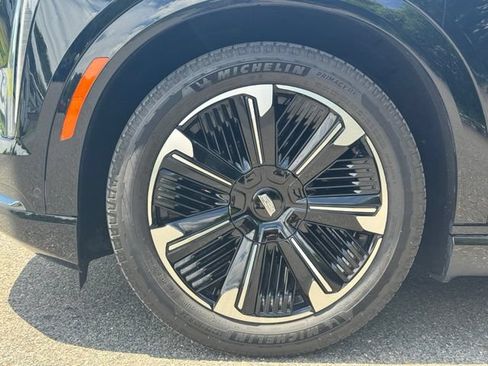 Used 2025 Cadillac Escalade IQ Sport 1 w/ Smart Trailering package AWD/4WD image 10