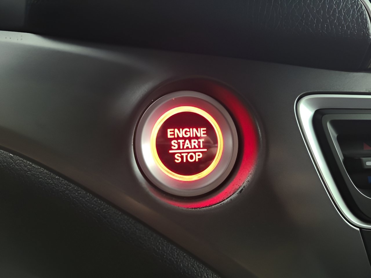 Used 2023 Honda Passport EX-L image 37