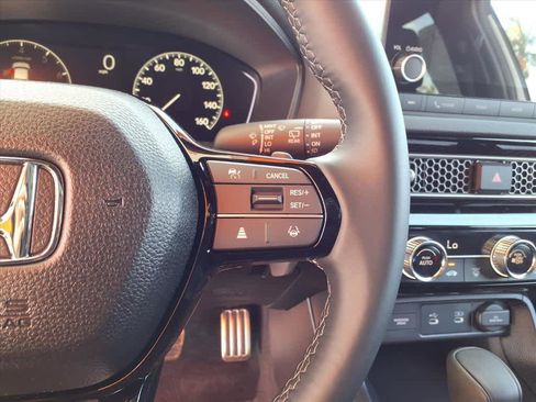 Used 2025 Honda Civic Sport image 11