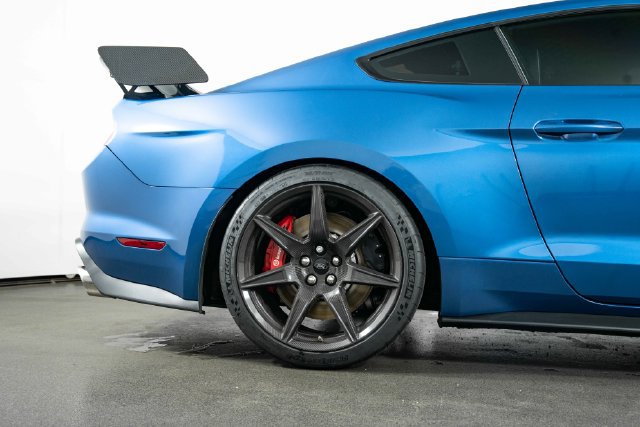 Used 2020 Ford Mustang Shelby GT500 w/ Carbon Fiber Track Pack RWD image 10