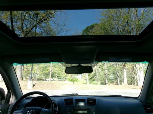 Used 2010 Toyota Highlander Limited image 31