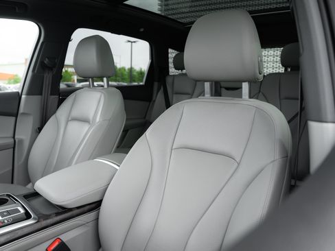 Certified 2024 Audi Q7 2.0T Premium Plus AWD/4WD image 22