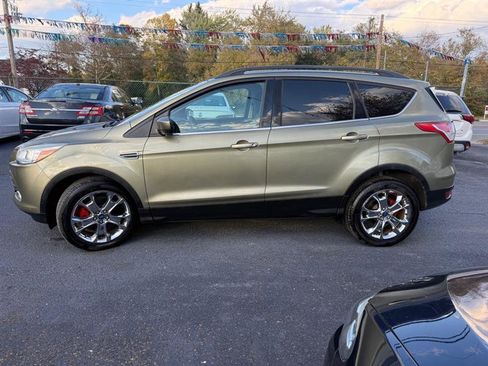 Used 2014 Ford Escape SE w/ Equipment Group 201A image 9