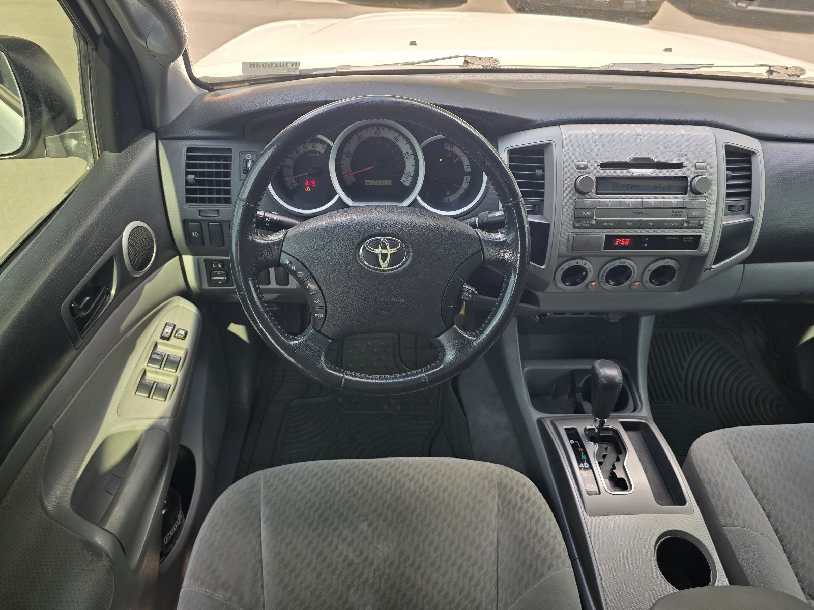 Used 2011 Toyota Tacoma PreRunner w/ SR5 Pkg #2 RWD image 11