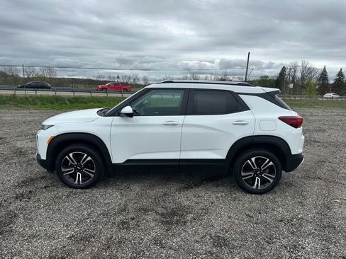 Used 2023 Chevrolet TrailBlazer LT w/ Convenience Package AWD/4WD image 19