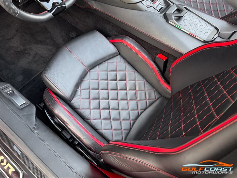 Used 2019 Lamborghini Aventador S AWD/4WD image 27