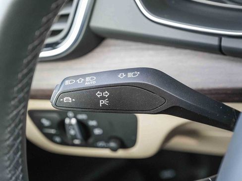 Used 2023 Audi Q5 2.0T Premium w/ Convenience Package image 33