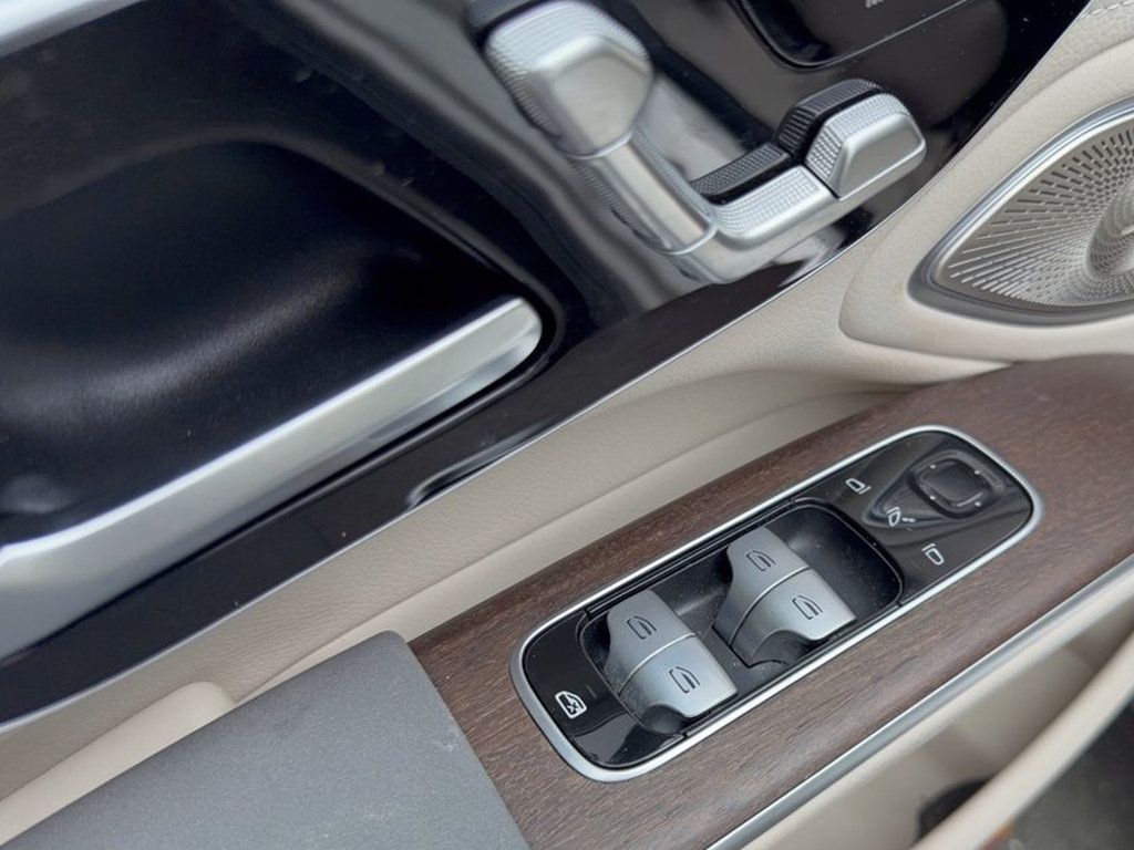Used 2022 Mercedes-Benz EQS 450+ Sedan image 15