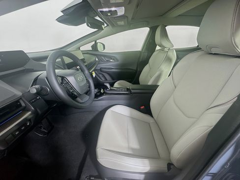 Used 2026 Toyota Prius XLE FWD image 13