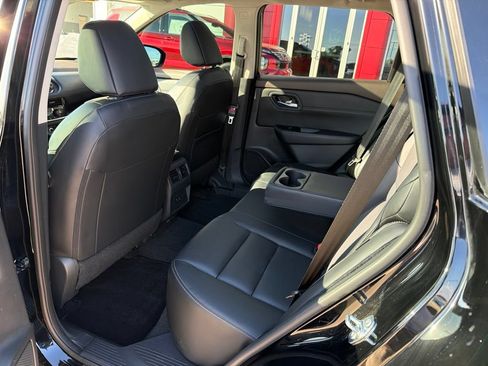 Used 2023 Nissan Rogue SL FWD image 16