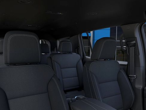 New 2026 Chevrolet Traverse LT w/ Driver Confidence Package AWD/4WD image 24