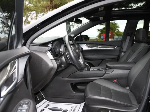 Used 2023 Cadillac XT5 Sportv w/ LPO, Floor Liner Package AWD/4WD image 11