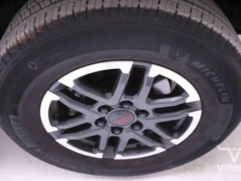 Used 2024 Toyota Tacoma TRD Sport image 30