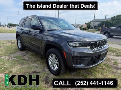 Used 2023 Jeep Grand Cherokee Laredo