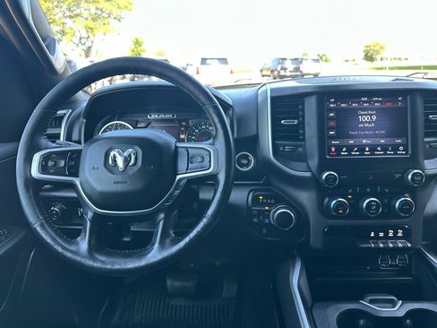 Used 2020 RAM 1500 Big Horn AWD/4WD image 3