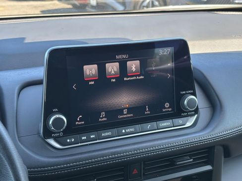 Used 2024 Nissan Rogue S image 20