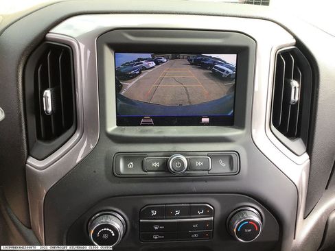 Used 2021 Chevrolet Silverado 1500 Custom w/ Safety Confidence Package image 9