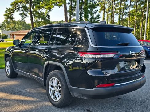 Used 2022 Jeep Grand Cherokee L Laredo w/ Luxury Tech Group I RWD image 5