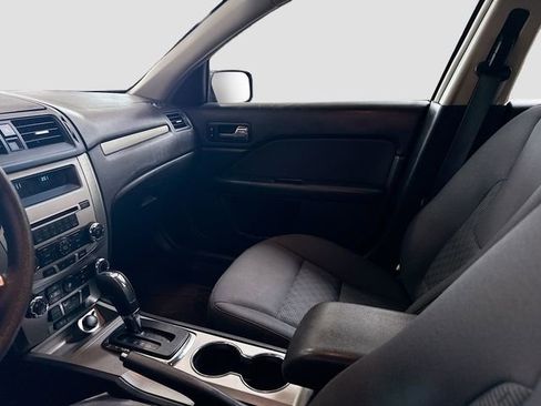 Used 2010 Ford Fusion SE FWD image 18
