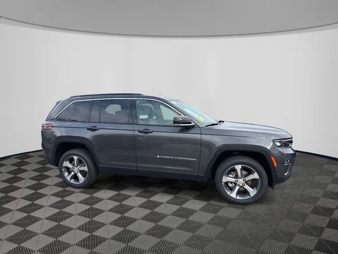 New 2025 Jeep Grand Cherokee Limited image 2