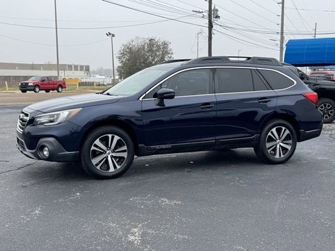 Used 2018 Subaru Outback 2.5i Limited image 3