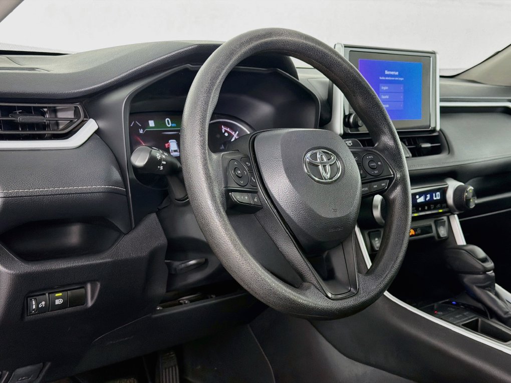 Used 2024 Toyota RAV4 XLE FWD image 36