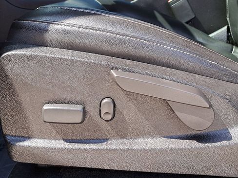 Used 2016 Chevrolet Colorado LT w/ Luxury Package, Chrome image 20