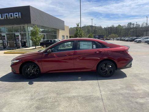 New 2026 Hyundai Elantra SEL Sport Premium FWD image 5