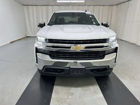 Used 2022 Chevrolet Silverado 1500 LT AWD/4WD image 3