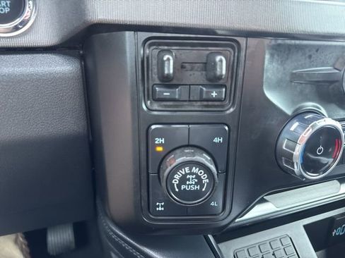 Used 2025 Ford F250 Platinum w/ Tremor Off-Road Package image 9