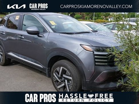 Used 2025 Nissan Kicks SV w/ Illumination Package FWD image 1