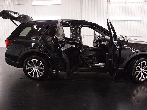 Used 2025 Ford Explorer ST-Line image 37