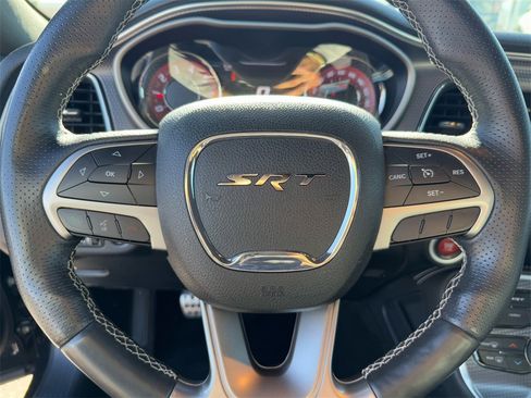 Used 2015 Dodge Challenger SRT Hellcat image 22