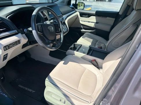 Used 2025 Honda Odyssey Touring image 6