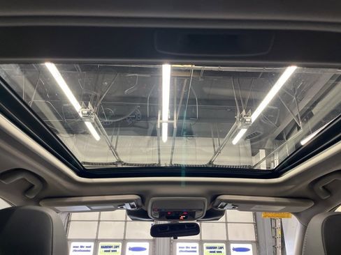 Certified 2024 Subaru Forester Limited image 29