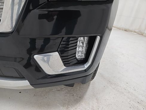 Used 2021 GMC Yukon XL Denali AWD/4WD image 24