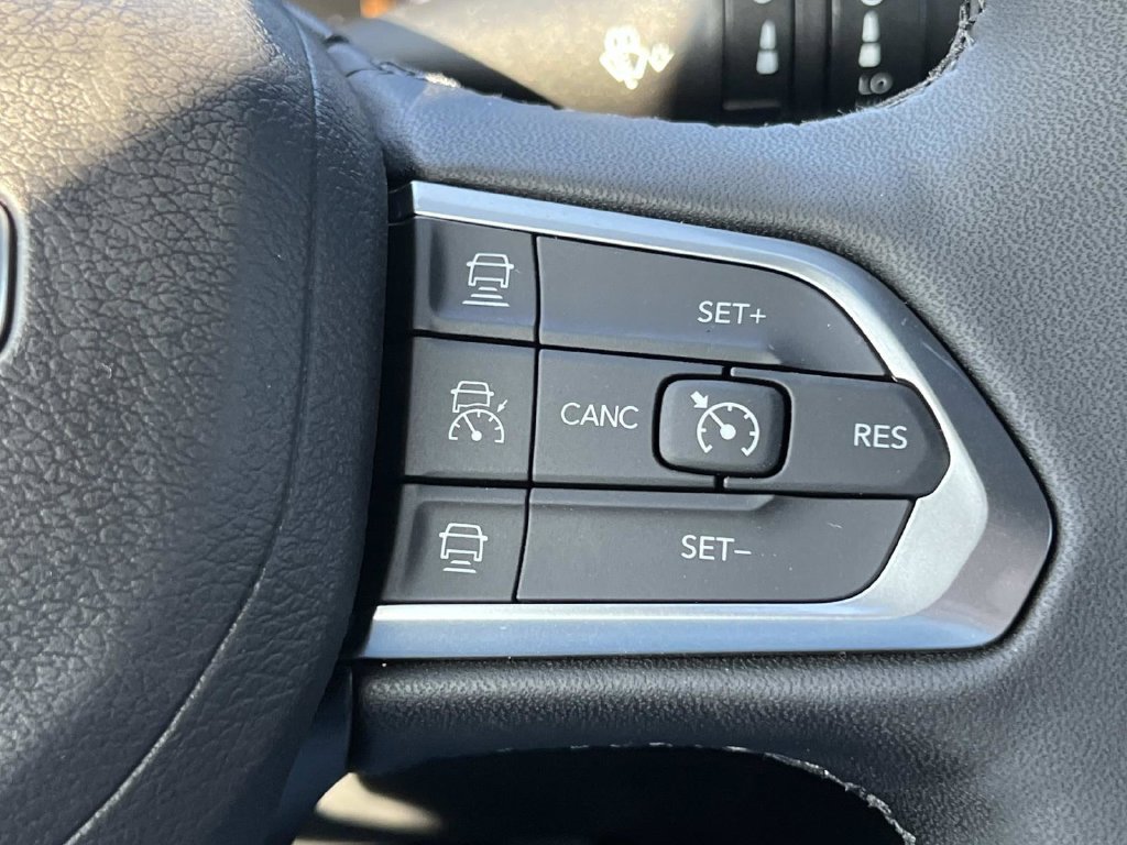 Used 2026 Jeep Compass Limited AWD/4WD image 26