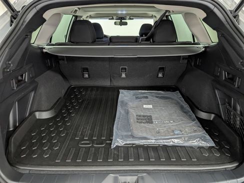 Used 2025 Subaru Outback Premium image 26